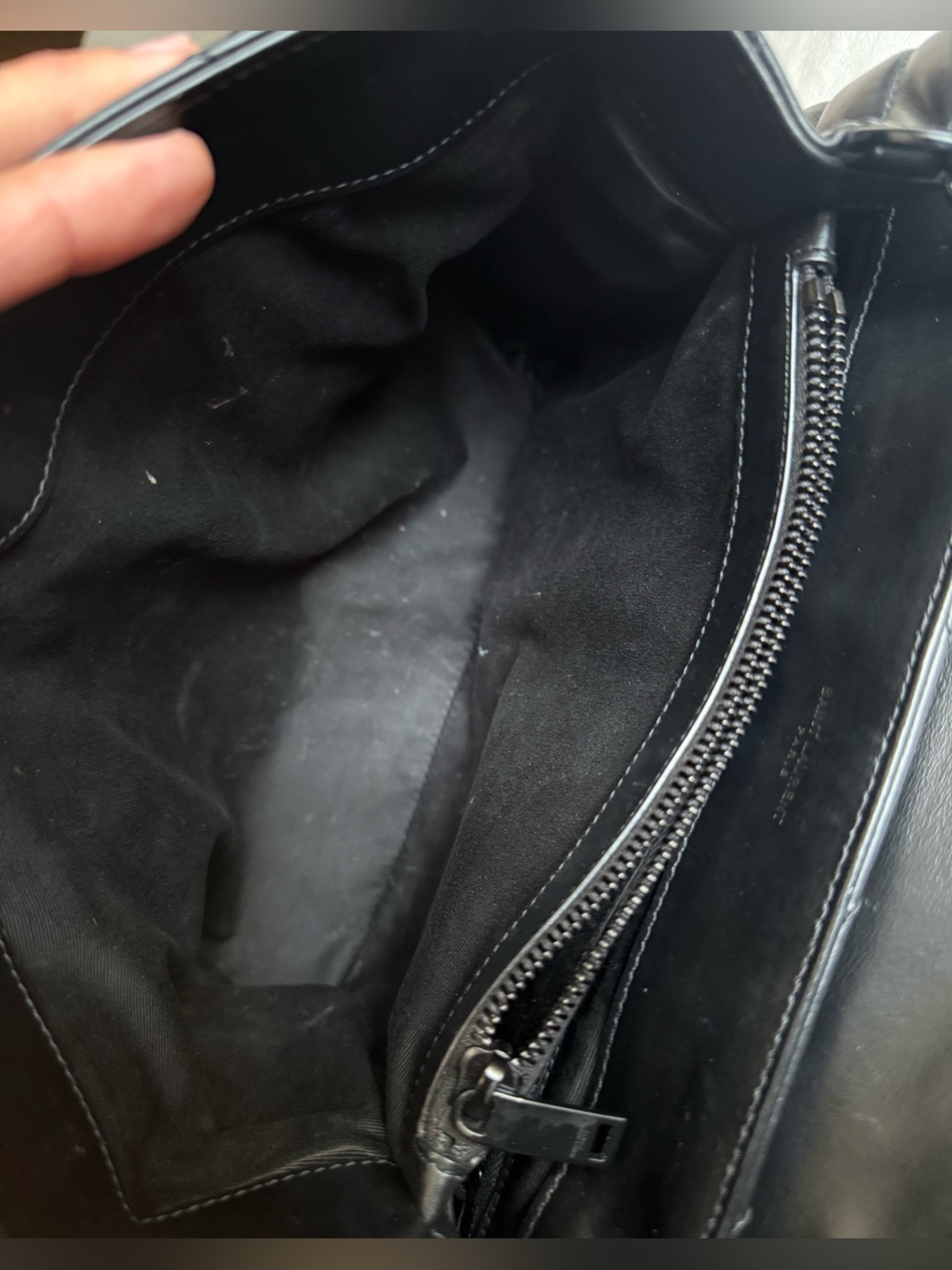 Saint Laurent Black Loulou Quilted Leather Shoulder Bag with Black YSL (Medium) - Picture 11 of 11